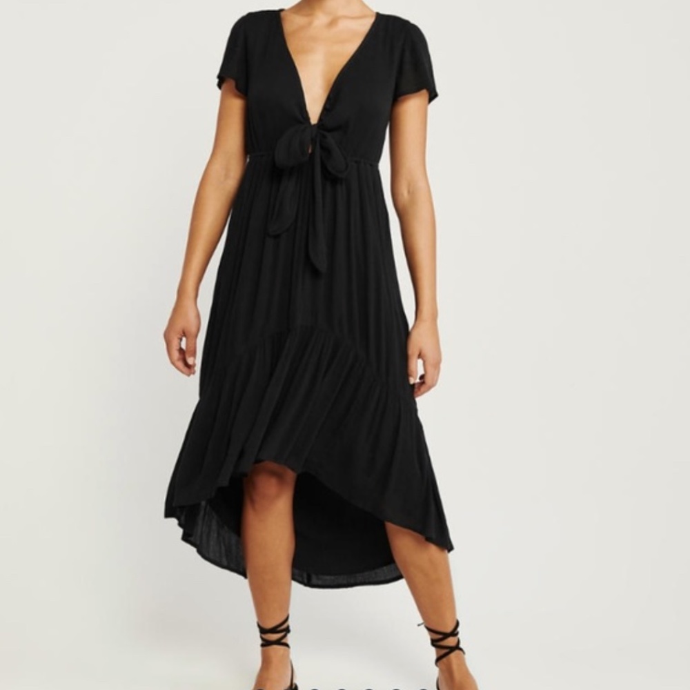 NWT $88 Abercrombie & Fitch Ruffle Hem Midi Dress in Black in size XS!